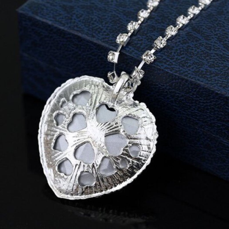 Veile Studios Ocean Star Love Fashion Diamond Crystal Pendant Necklace Cobalt Blue