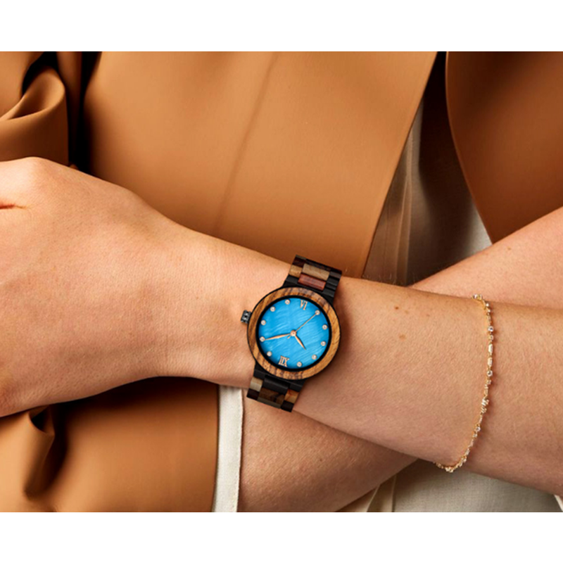 Veile Studios 1103 Watch Female Pearl Shell Color Set Simple Fashion Band