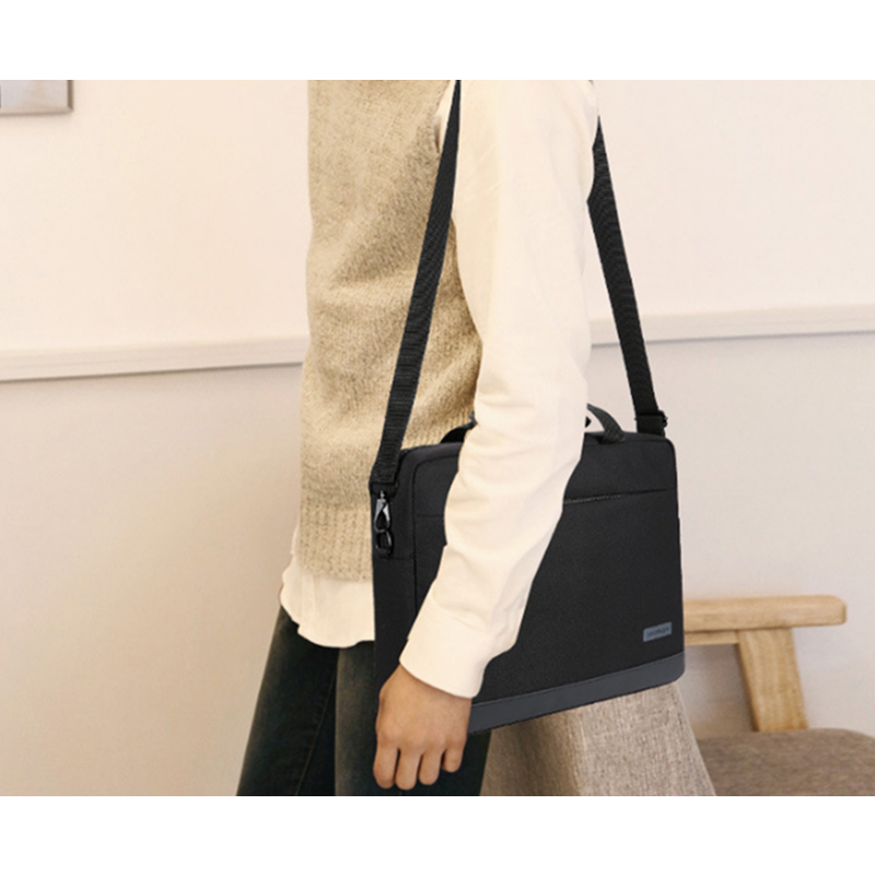 15.6 Inch Waterproof Computer Bag Wear Resistant Shockproof Portable Notebook Take Out