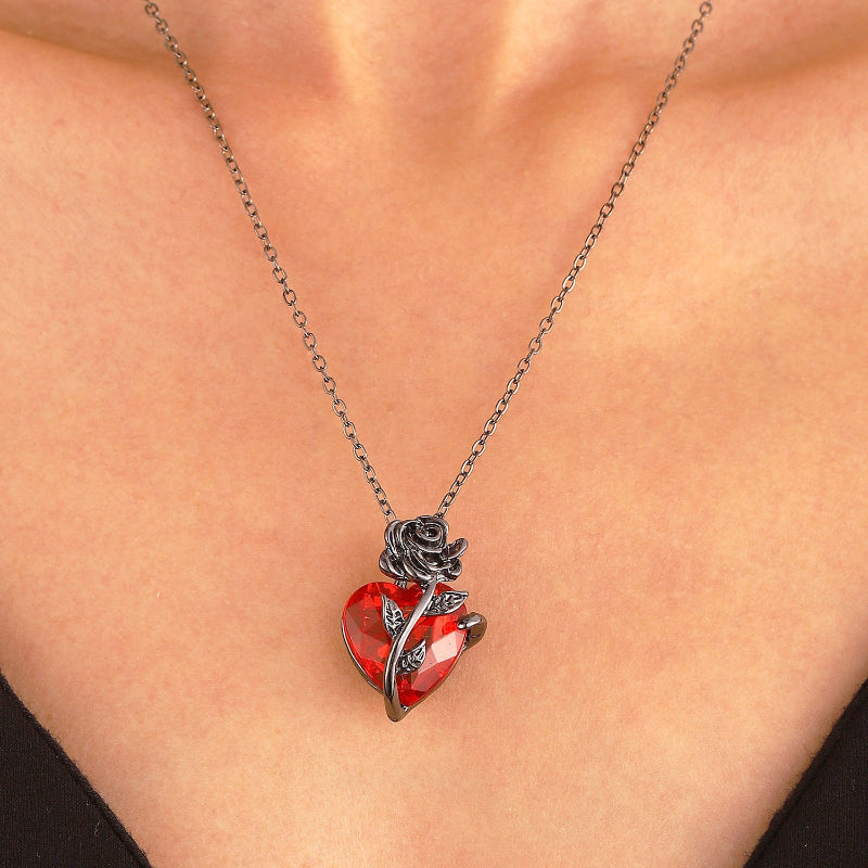 Punk Rose Love Necklace Fashion Personality Heart Shaped Clavicle Chain Pendant
