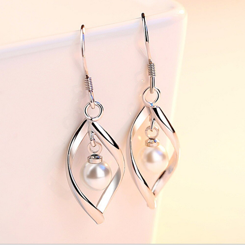 Simple Fashion Twisted Pearl Wave Long Tassels Drop Dangle Earrings