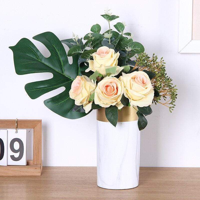 Opulent Vase White / Gold Marble Design Elegant Decor