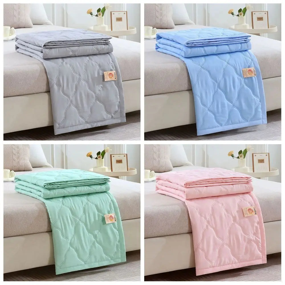 Skin Friendly Cooling Blanket Double Sided Cold Effect Quilt Spring Summer Breathable Quilt

<