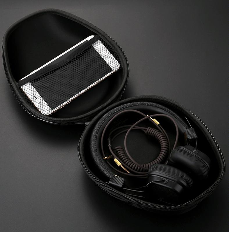 Compact Headphone Storage Bag In Black Organising Headphones And Accessories