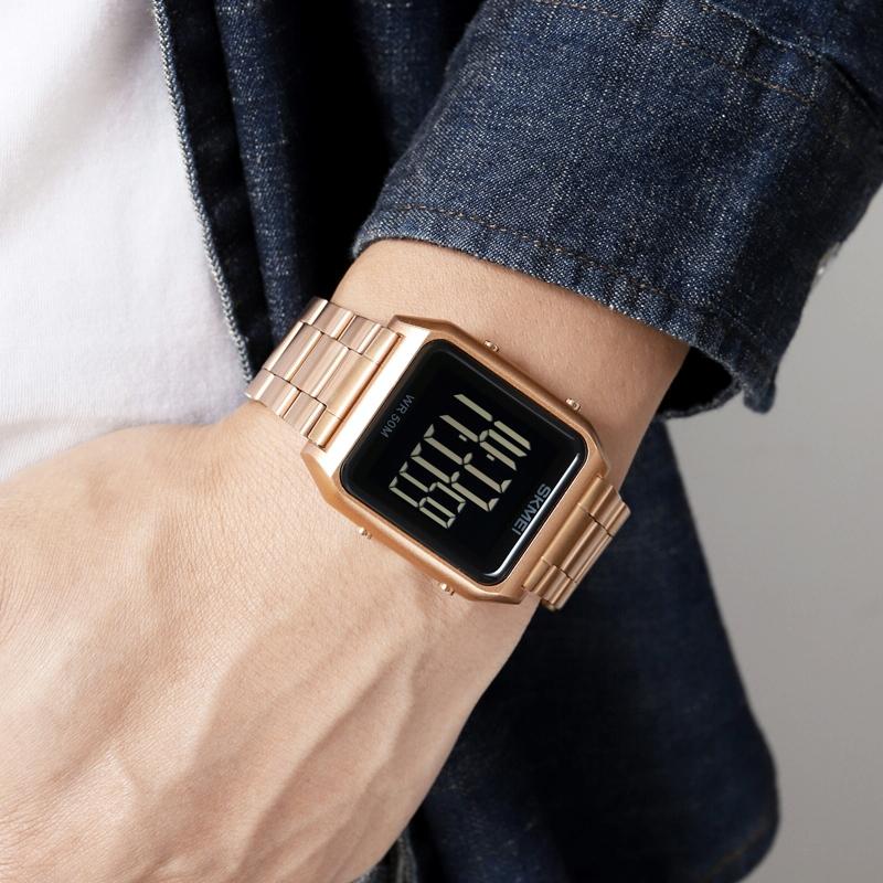 Veile Studios Large Screen Multi Function Luminous Watch With Steel Belt For Men Gold