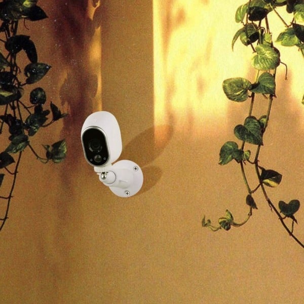 Arlo Pro 2 \U0026 Metal Wall Mount Outdoor 3 Pack