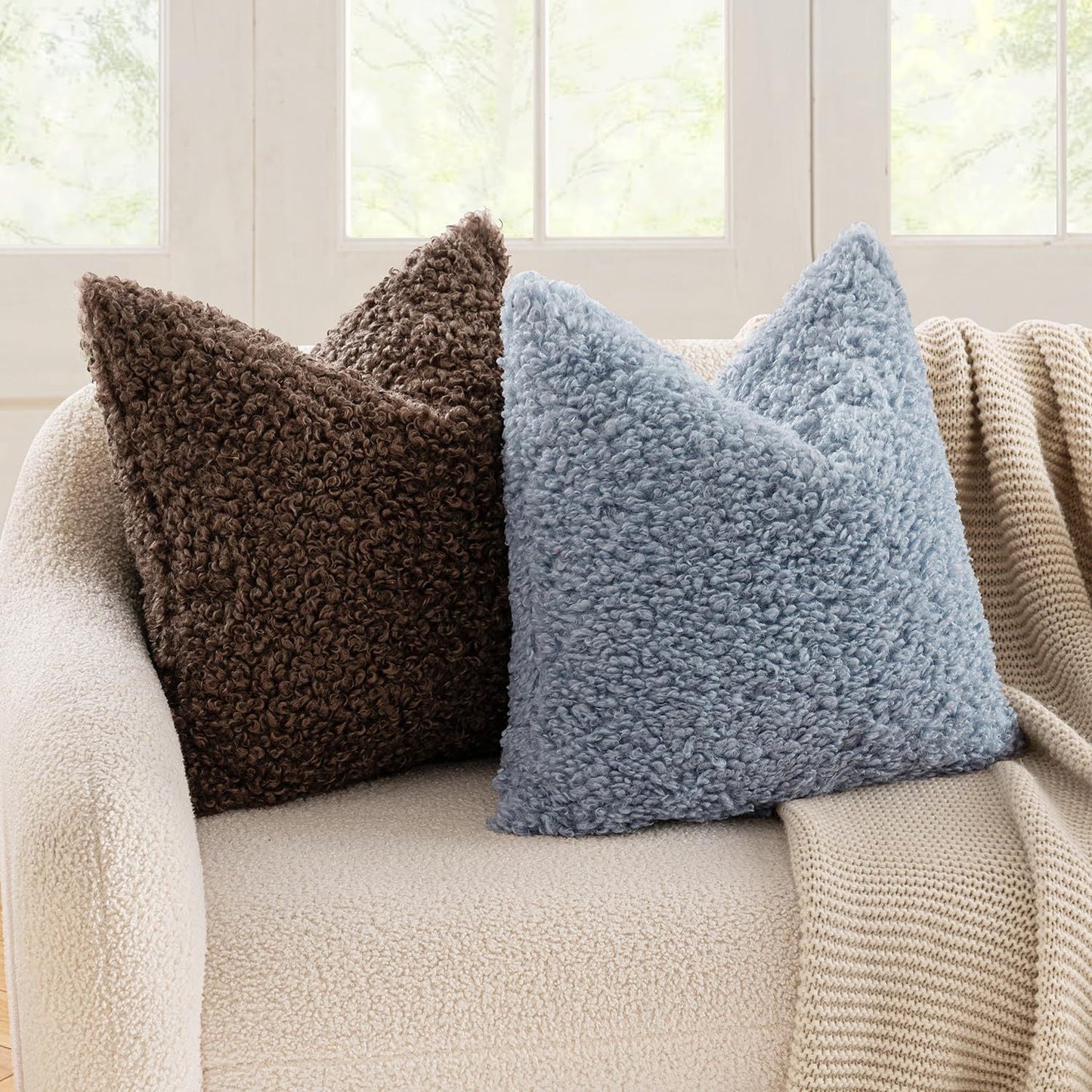 2 Pcs White Cozy Teddy Boucle Cushion Cover Plush Decorative Square Pillow Case For Sofa & Bed