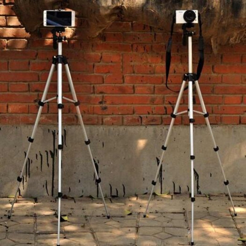 Aluminum Alloy Lightweight Tripod With Smartphone Clip For Slr / Dslr Camera And Phone Silver