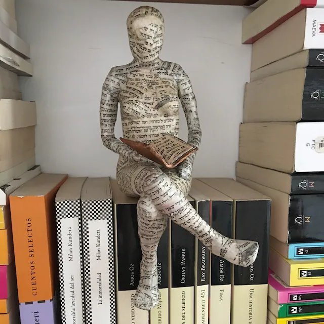 Reading Thoughtful Woman Resin Ornament Bookshelf Decor