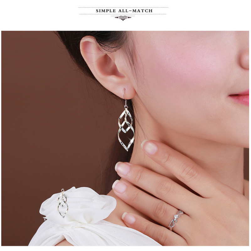 Veile Studios Earrings Women Classic Double Linear Loops Design Twist Wave