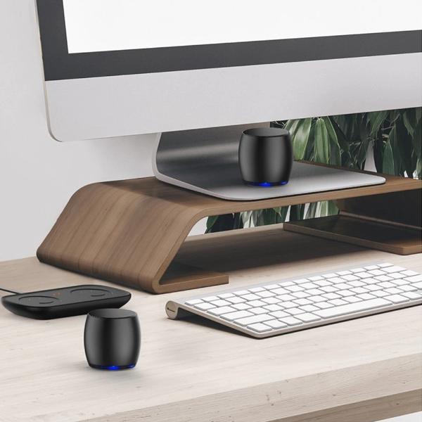 F1 Aluminium Alloy Stereo Wireless Bluetooth Speaker With Charging Dock Support Hands Free