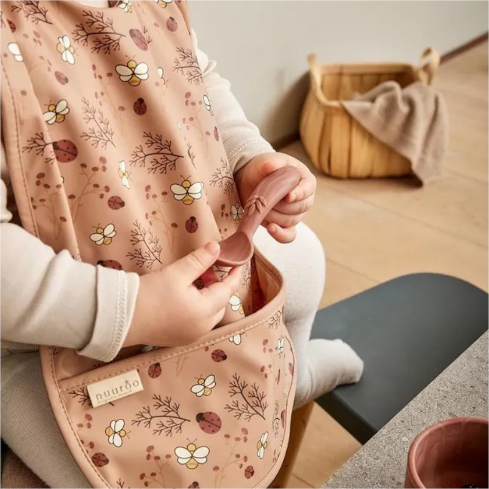 Nuuroo Alberte Long Coated Bib Cream Leaf