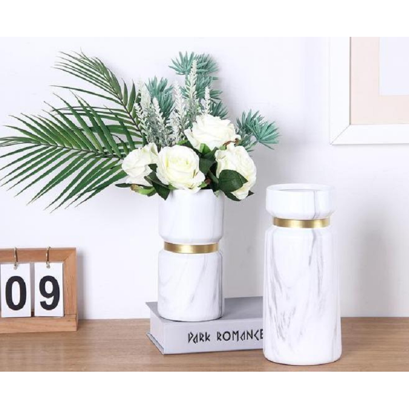 Opulent Vase White / Gold Marble Design Elegant Decor