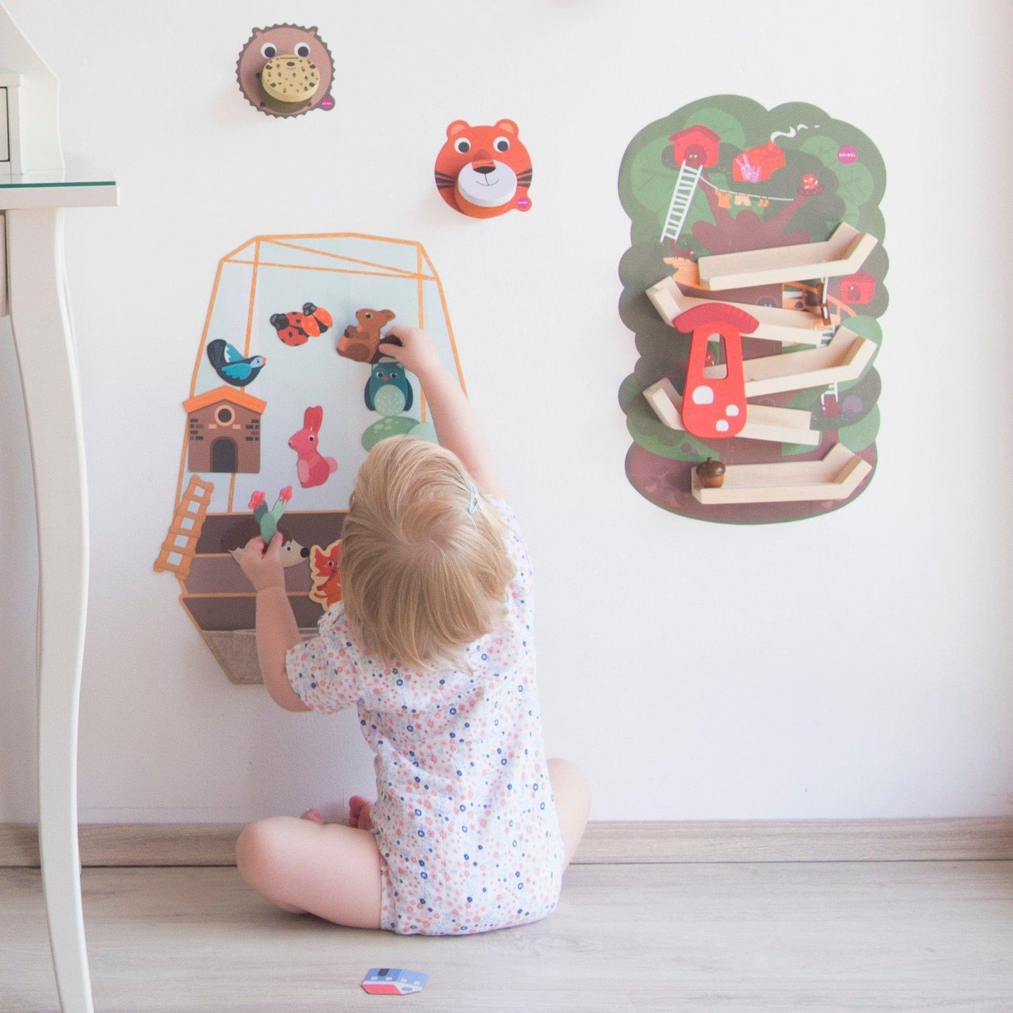 1 Sets of Oribel 1 Sets Of Vertiplay Wall Toy: Enchanted Garden