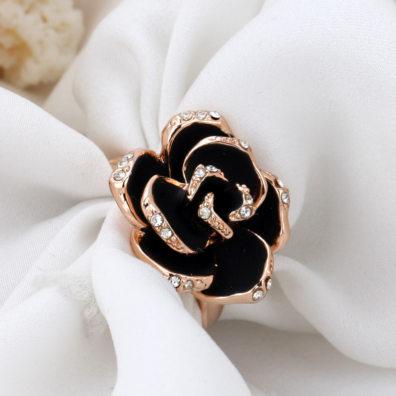 Veile Studios Elegant Black Rose Shaped Crystal Rings Women Gold Jewellery